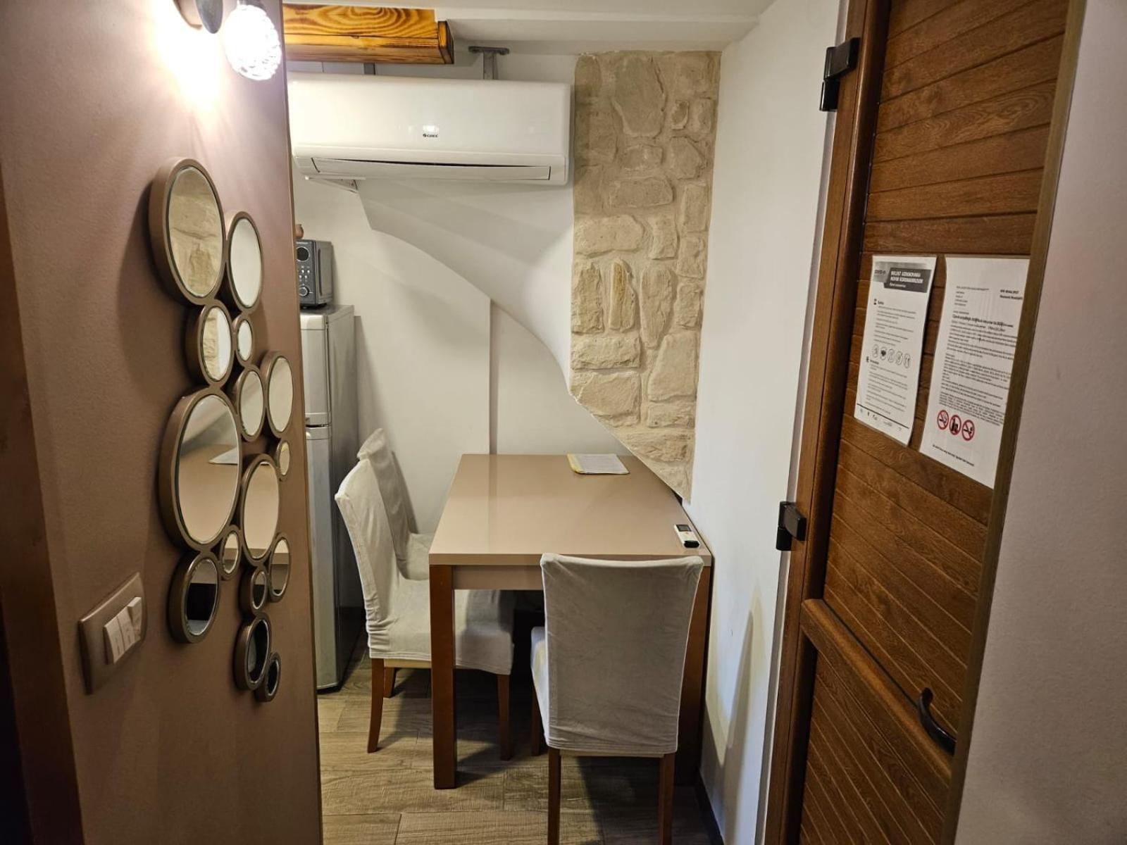Apartament Reval Luxury Stone House Apartments**** *