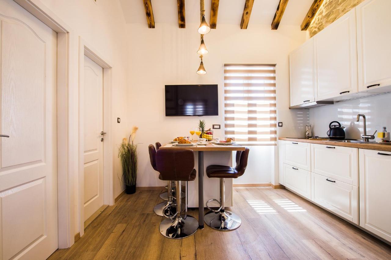Apartament Reval Luxury Stone House Apartments**** Split